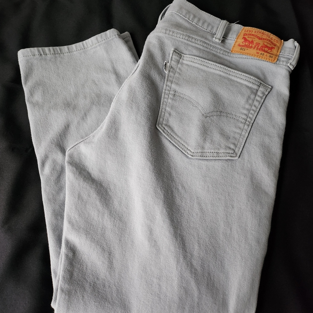 511 Levi's Light Gray Slim Straight Jeans